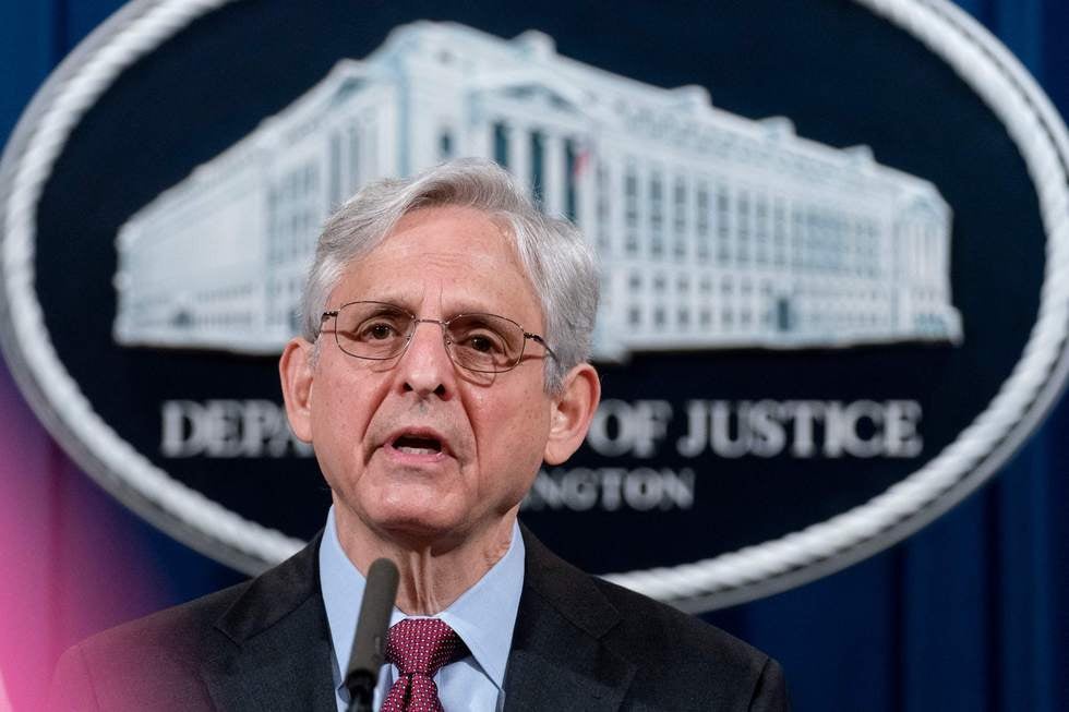 Merrick Garland restaura el poder a los jueces de cerrar casos de deportación