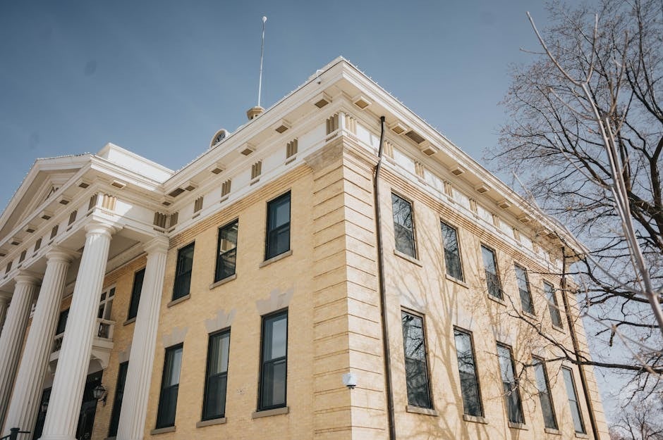 courthouse steps - employment law attorney near me