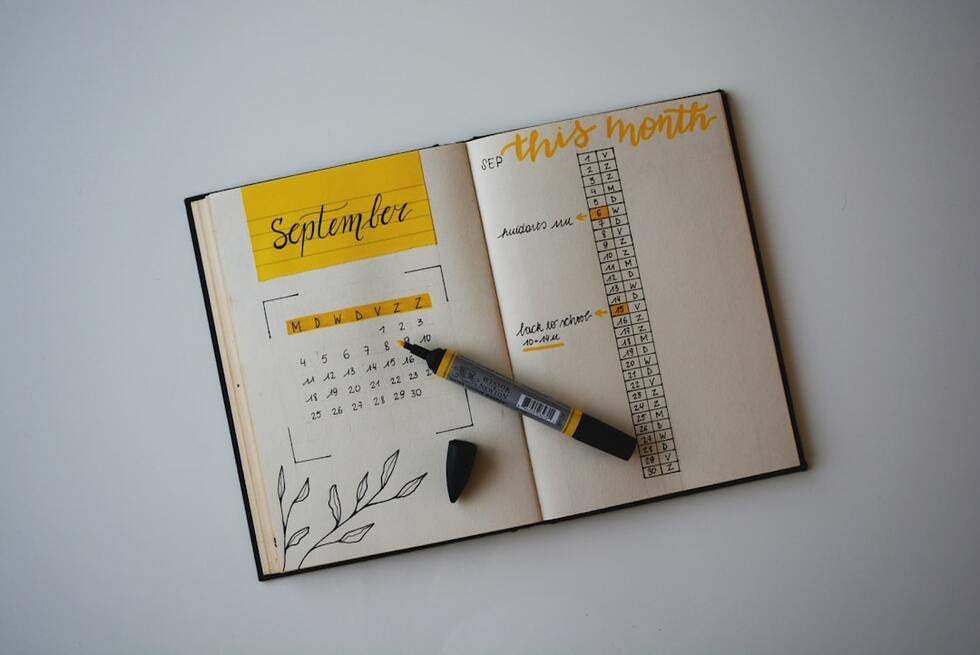 calendar and checklist - how to get a severance package