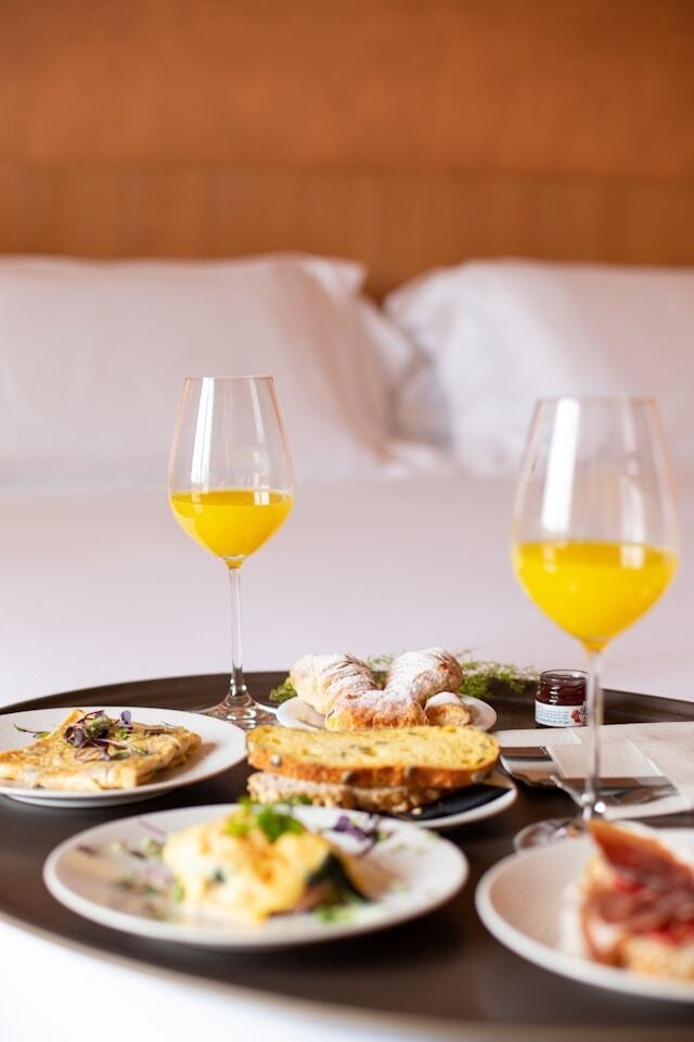 hotel guests foodborne illnesses