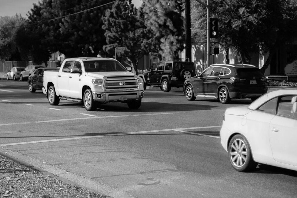  Injuries Reported in Two-Vehicle Crash Near Keith St NW