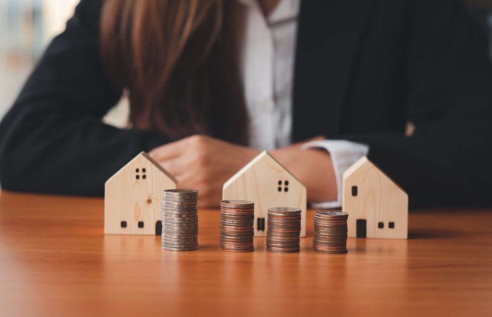 Real estate attorney in Englewood Cliffs NJ helping clients with home closings, property sales, and mansion tax matters – Khorozian Law Group.